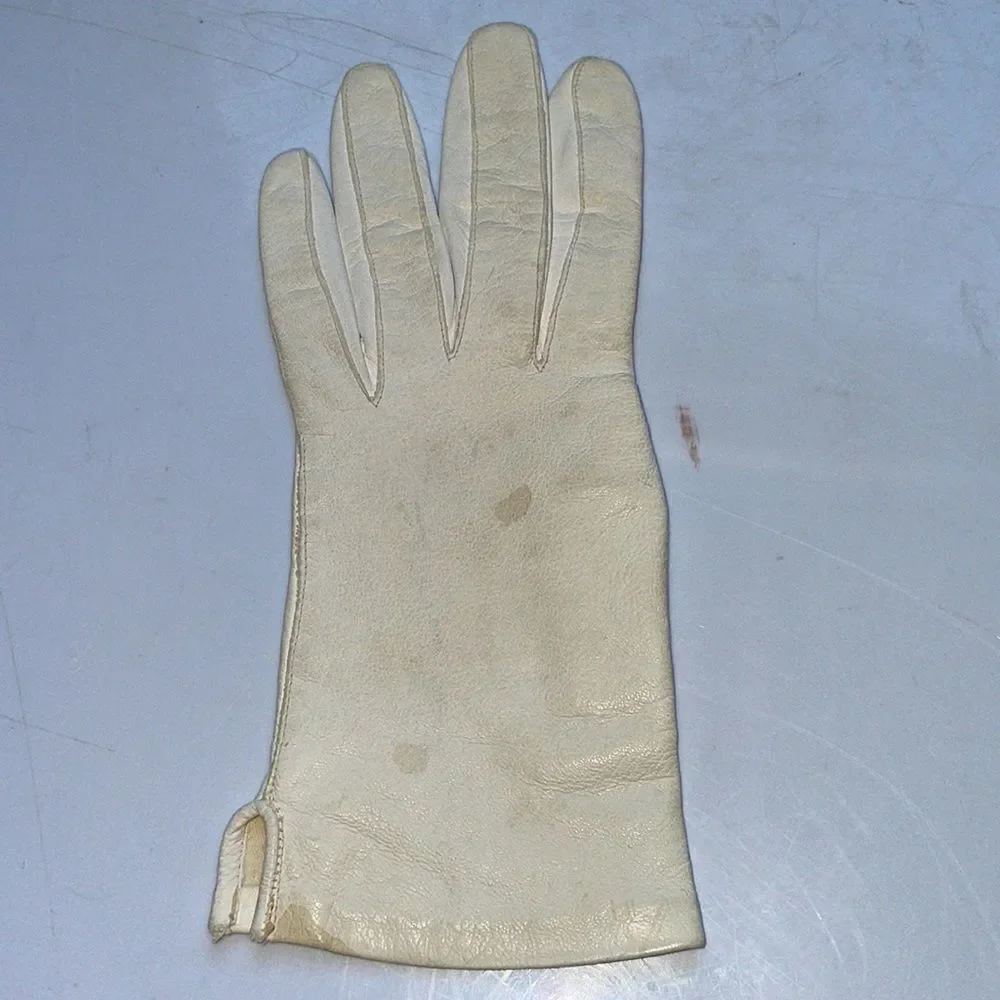 Vintage 50s/60s‎ size 6 off white leather gloves